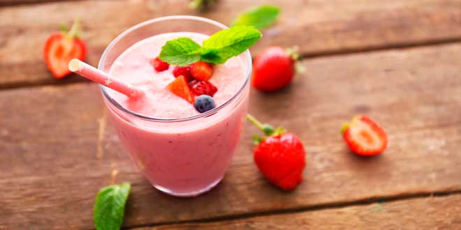 Protein-Smoothie mit Beeren