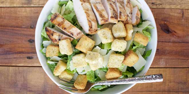 Salat für ein gesundes Abendessen Salat für ein gesundes Abendessen