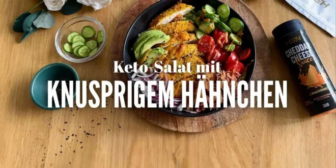 Keto-Salat mit knusprigem Hähnchen