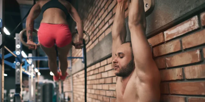 Wie du Fortschritte machst, um deinen ersten Muscle Up zu schaffen Wie du Fortschritte machst, um deinen ersten Muscle Up zu schaffen