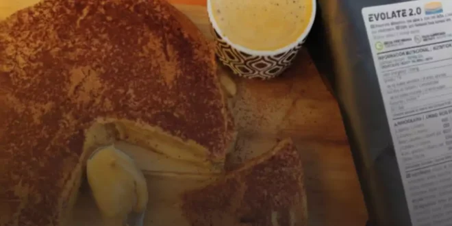Haferflocken-Pfannkuchen mit Kaffeecreme