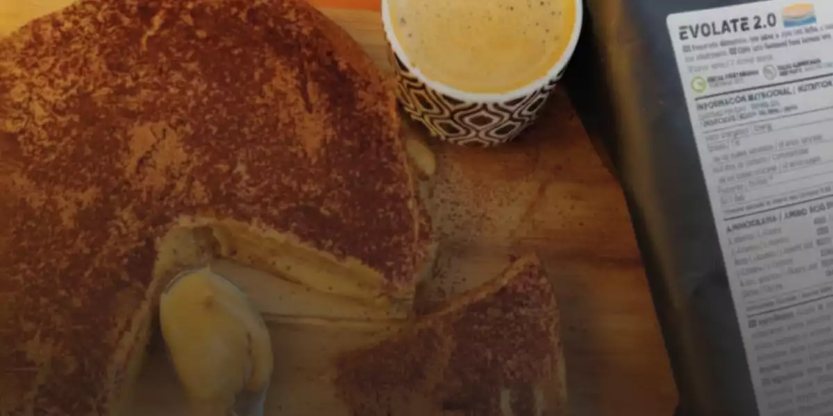 Haferflocken-Pfannkuchen mit Kaffeecreme