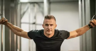 Beste Übungen, um die Brustmuskulatur mit der Kabelzugstation zu trainieren