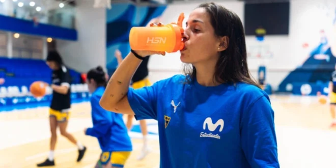 Wie Reisen die Leistung und Sporternährung im Basketball beeinflussen Wie Reisen die Leistung und Sporternährung im Basketball beeinflussen