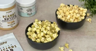 Hausgemachtes Protein-Popcorn: 2 unwiderstehliche und gesunde Geschmacksrichtungen