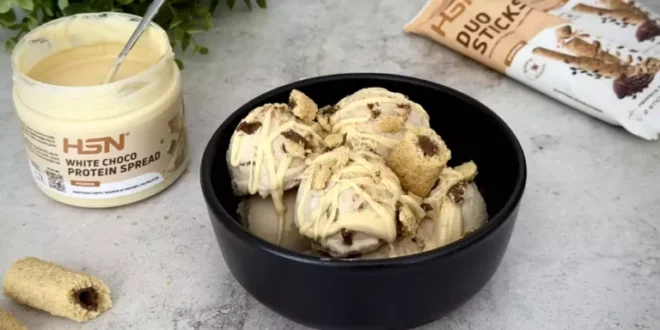 Weiße Schokoladen-Eiskugeln Weiße Schokoladen-Eiskugeln