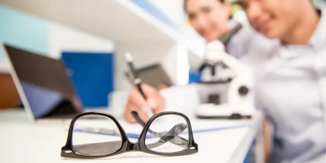 Wie oft sollten wir unsere Augen untersuchen lassen?