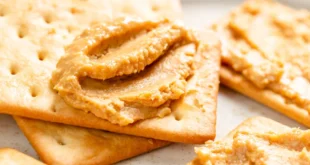 Cracker mit Cashewbutter