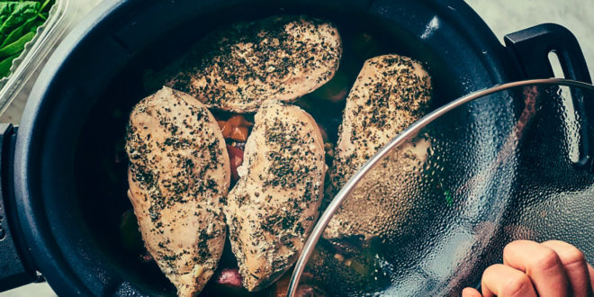 Hähnchen mit Kartoffeln aus dem Slow Cooker Hähnchen mit Kartoffeln aus dem Slow Cooker